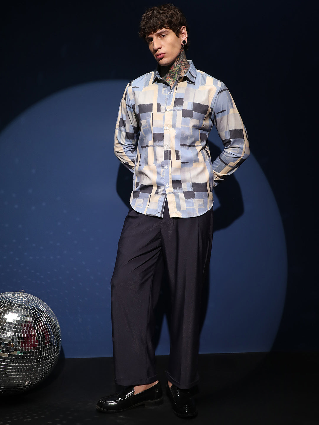 Cubic-Overlap Shirt