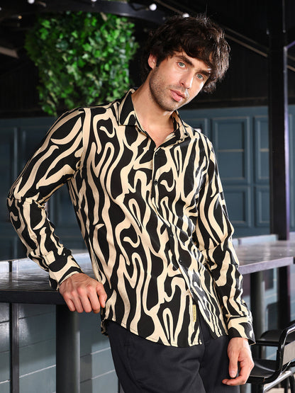 Contrast-Flowing Imprint Shirt