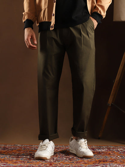 Lightweight - Solid-Pleated Chino Trousers